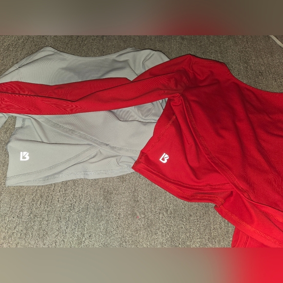 Tops - 2 Buffbunny long sleeve crop
